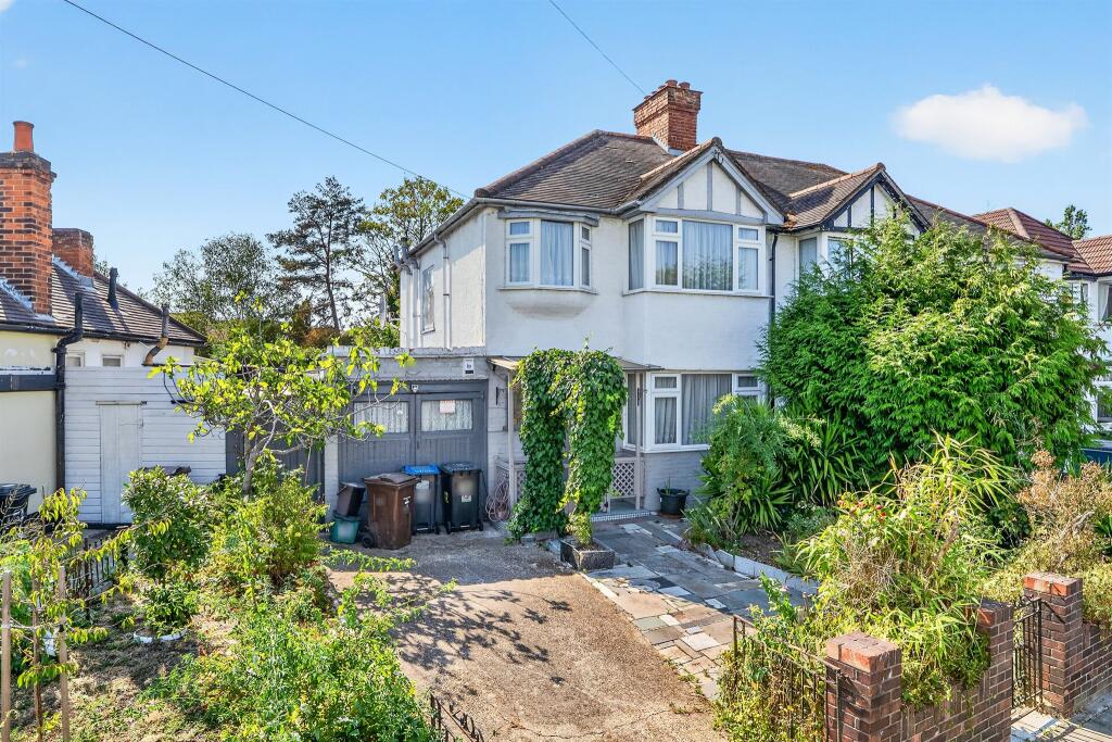 Main image of property: The Drive, Morden