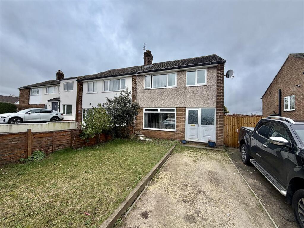 Main image of property: Flats Lane, Barwick In Elmet, Leeds