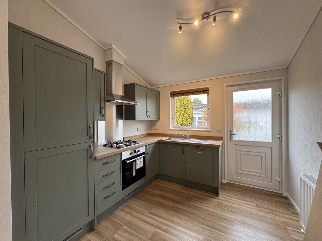 Ashford, Kent, TN27 photo 2