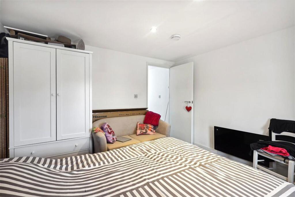 Apartment in London - View 4
