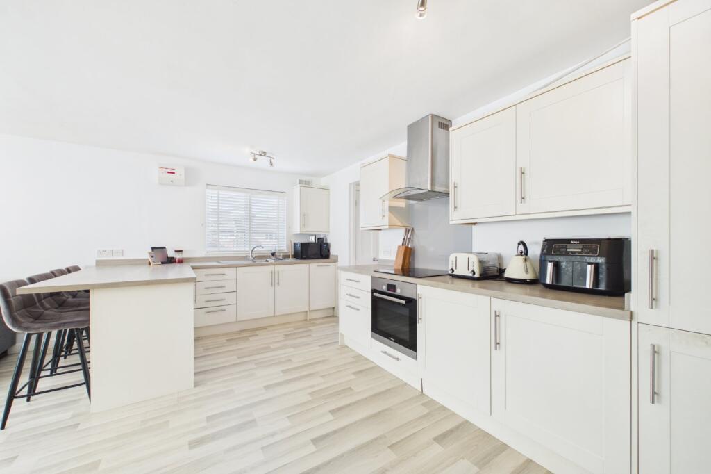 Apartment in Reading - View 5