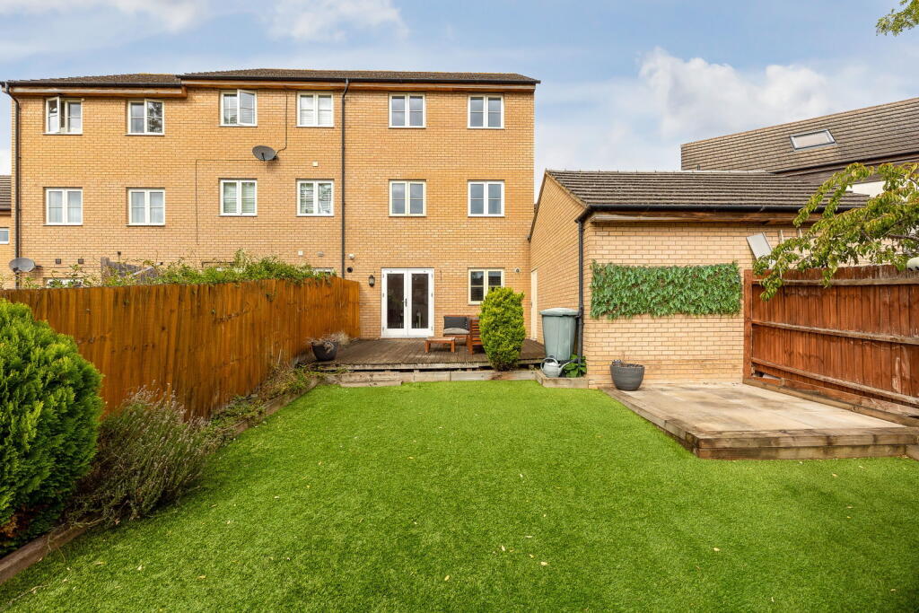 House in Milton Keynes, Ashland, Simpson and Ashland - View 4