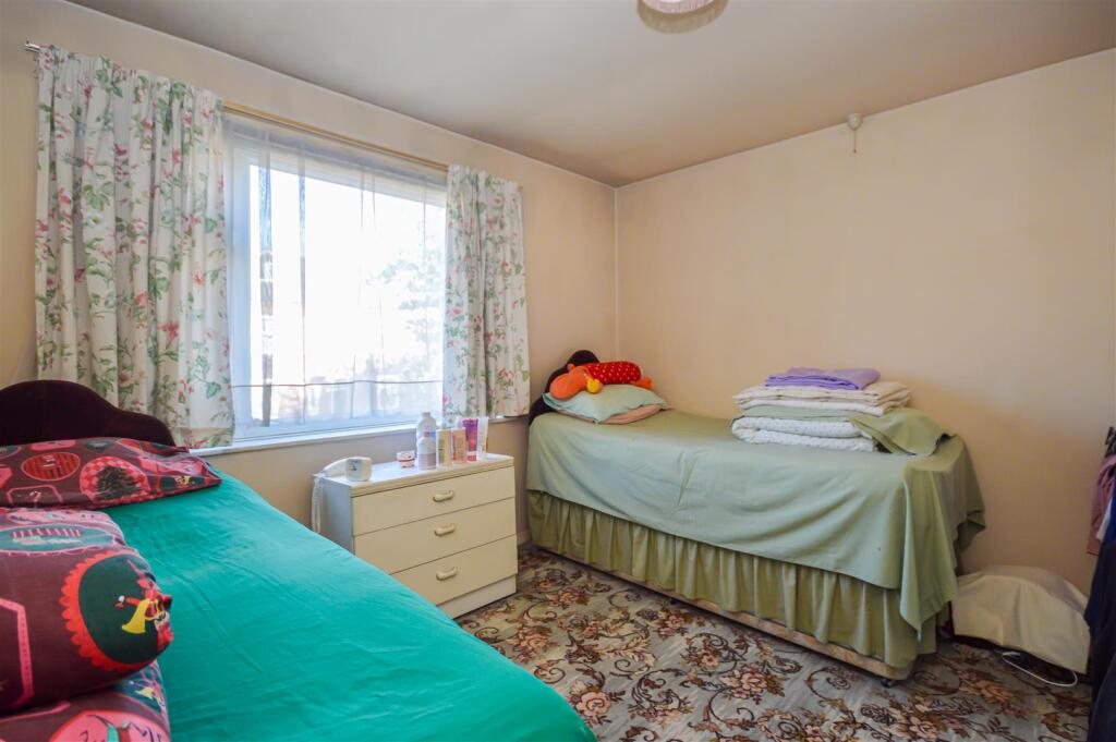 Apartment in Wakefield - View 4