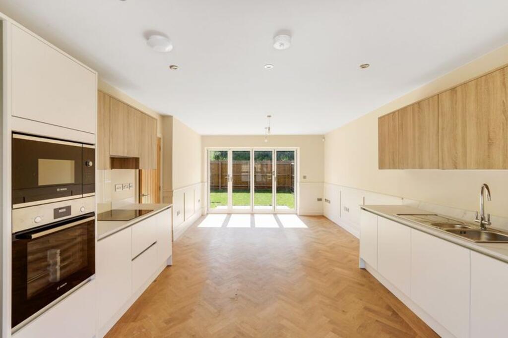 House in Nottingham - View 2