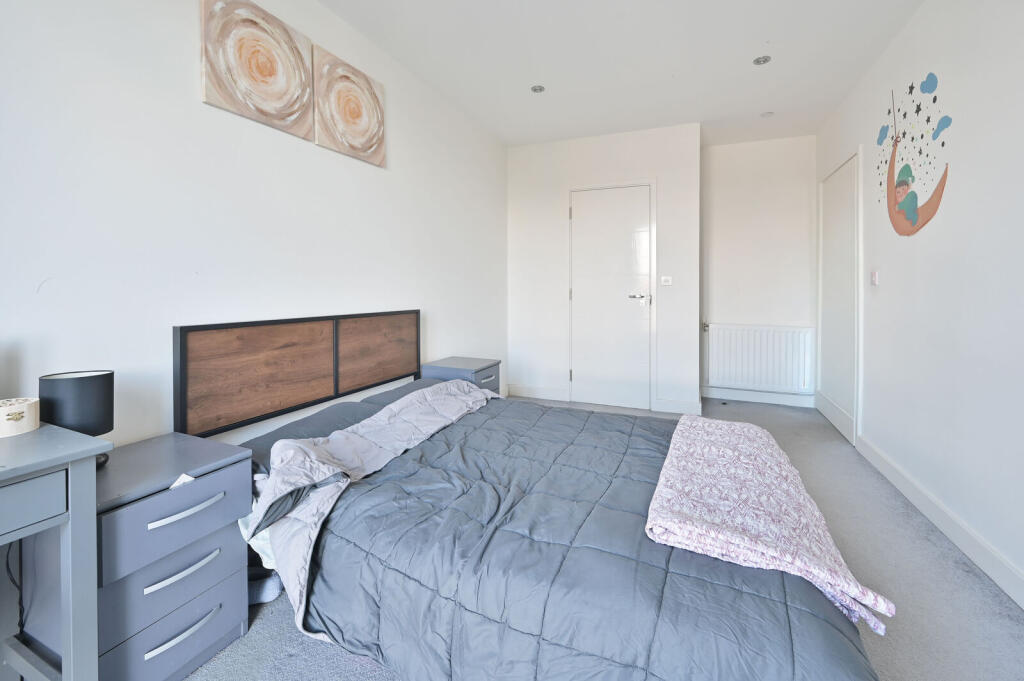 Apartment in London - More