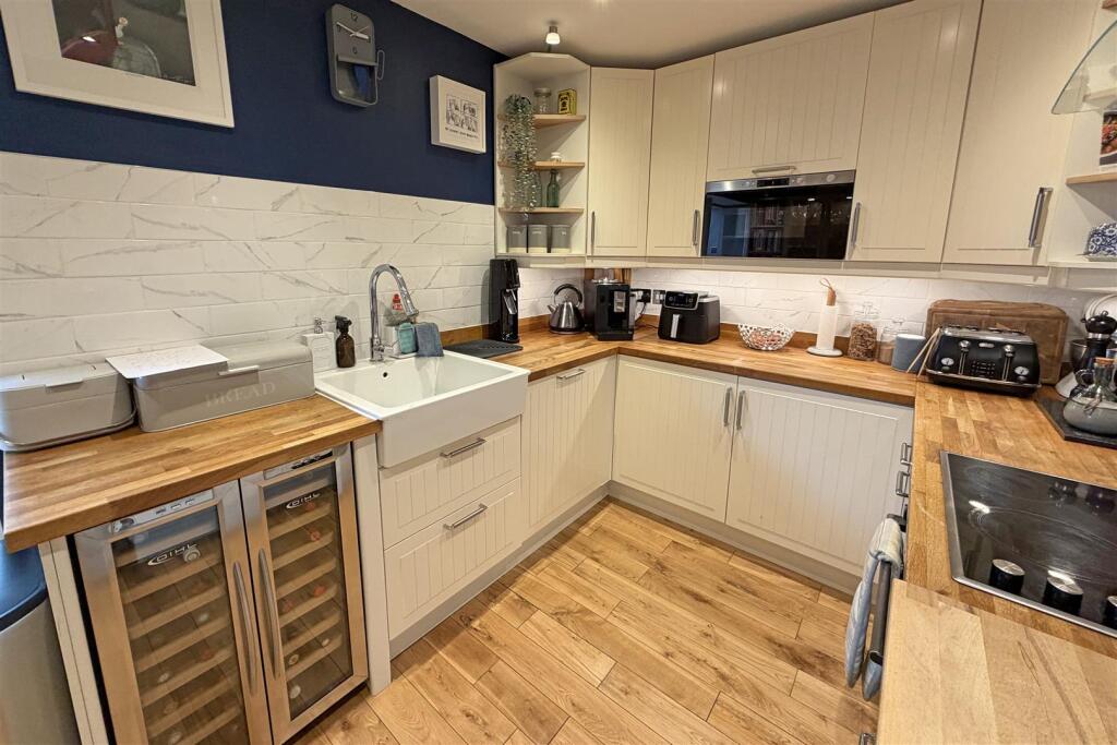 House in Waverley, Frith Hill, Godalming - More