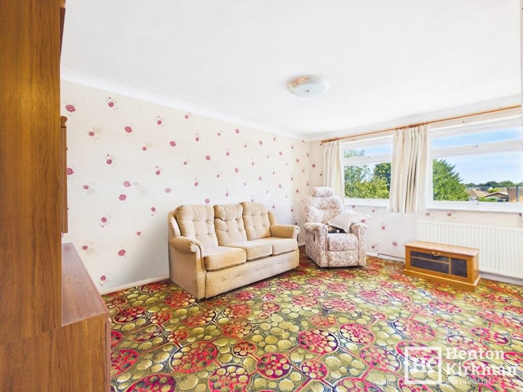 Apartment in Basildon, Billericay - View 4
