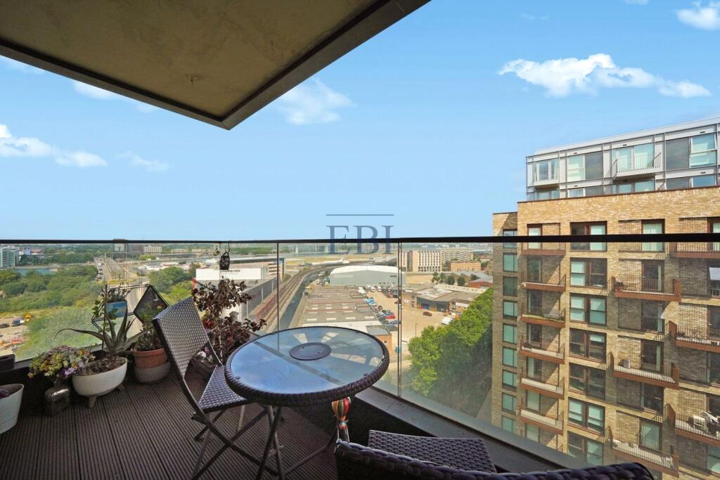 Connaught Heights, 2 Agnes George Walk, London, E16 photo 3