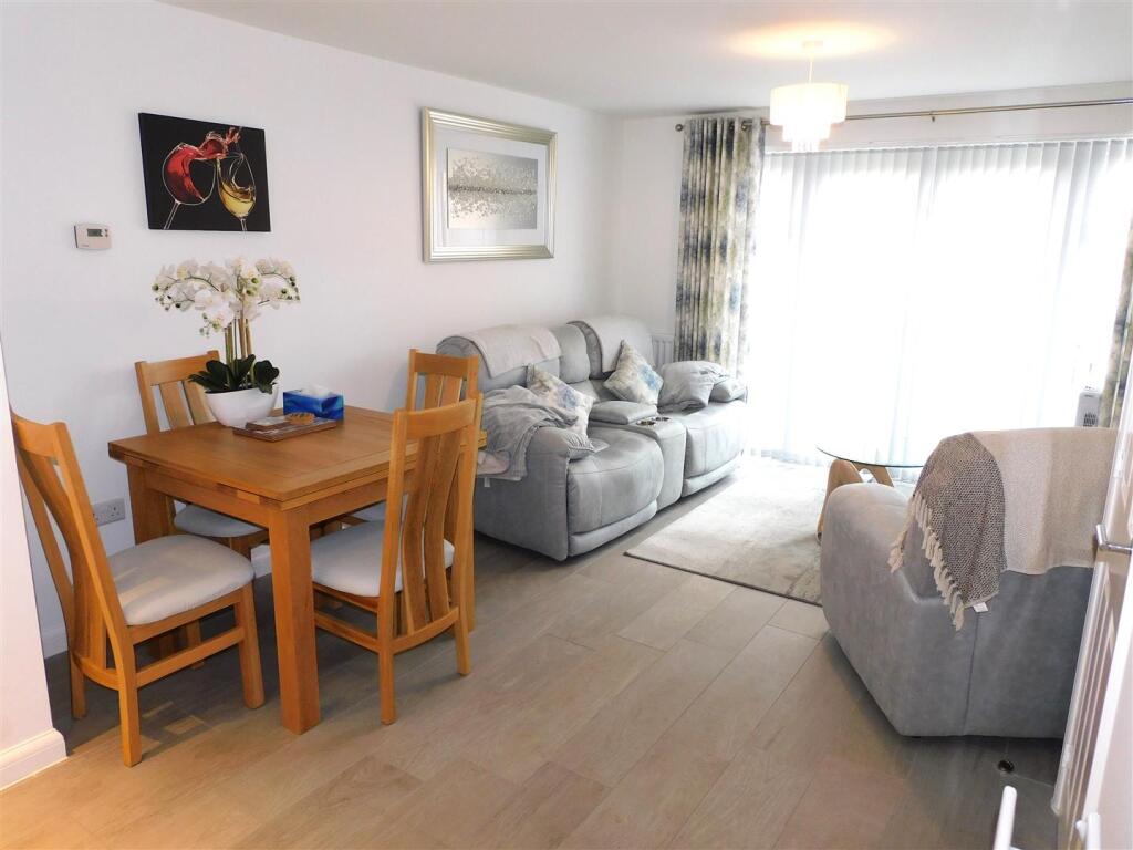 Shearwater Way, Seaton photo 2