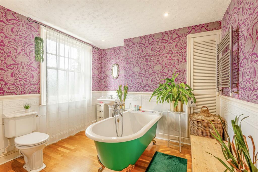 House in Tonbridge and Malling, Red Hill, Wateringbury - View 2