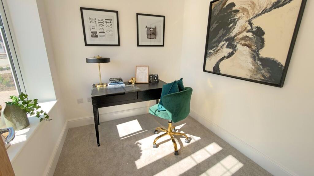 House in Worcester - View 5