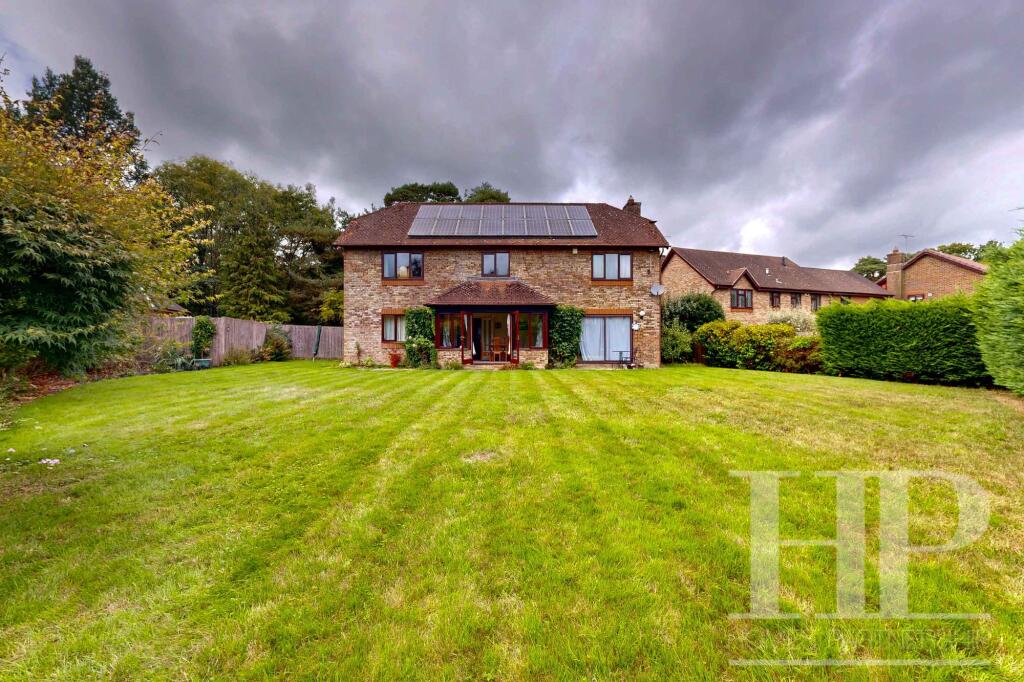 House in Redhill - View 4
