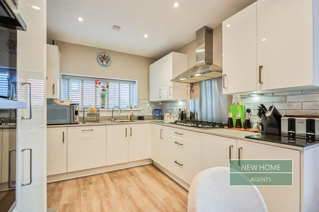 House in East Staffordshire, Uttoxeter - View 4