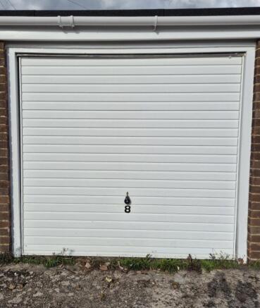 GARAGE FOR RENT