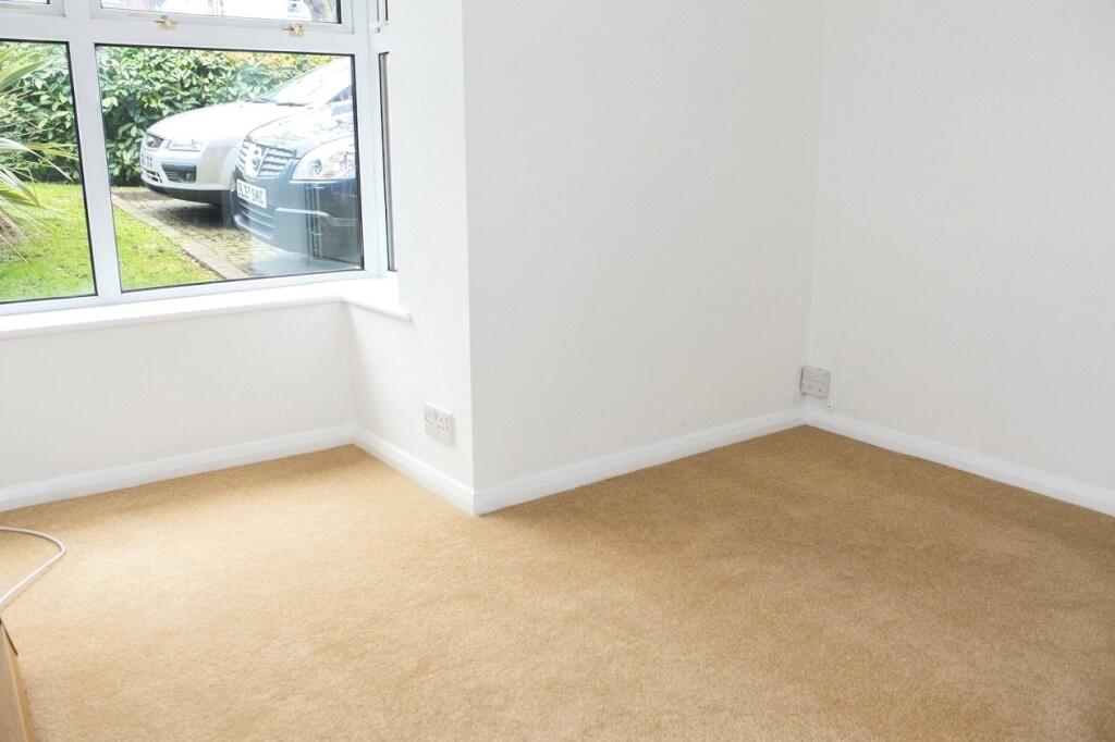 Apartment in Reading - View 4