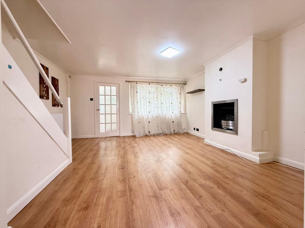 House in Luton, Hockwell Ring, Lewsey Farm - More