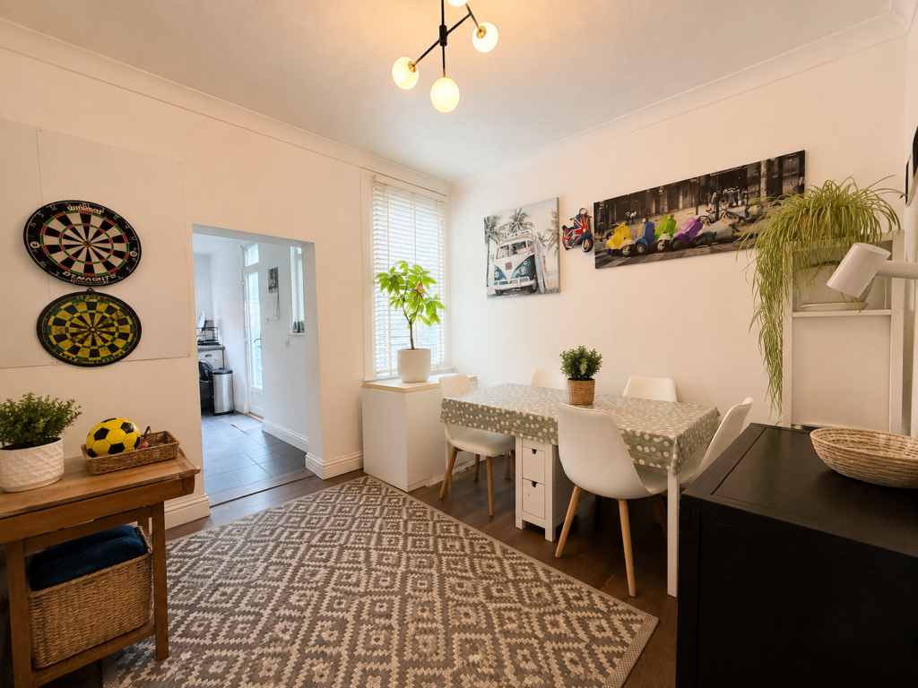 Avebury Road, Westcliff-on-Sea photo 4