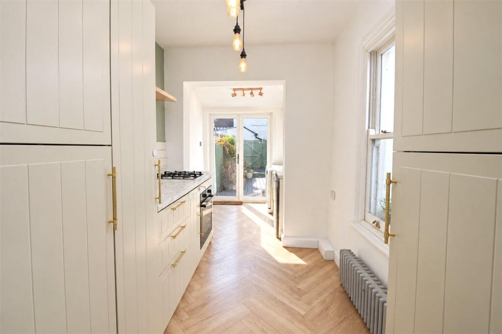 House in Southend-on-Sea - View 2