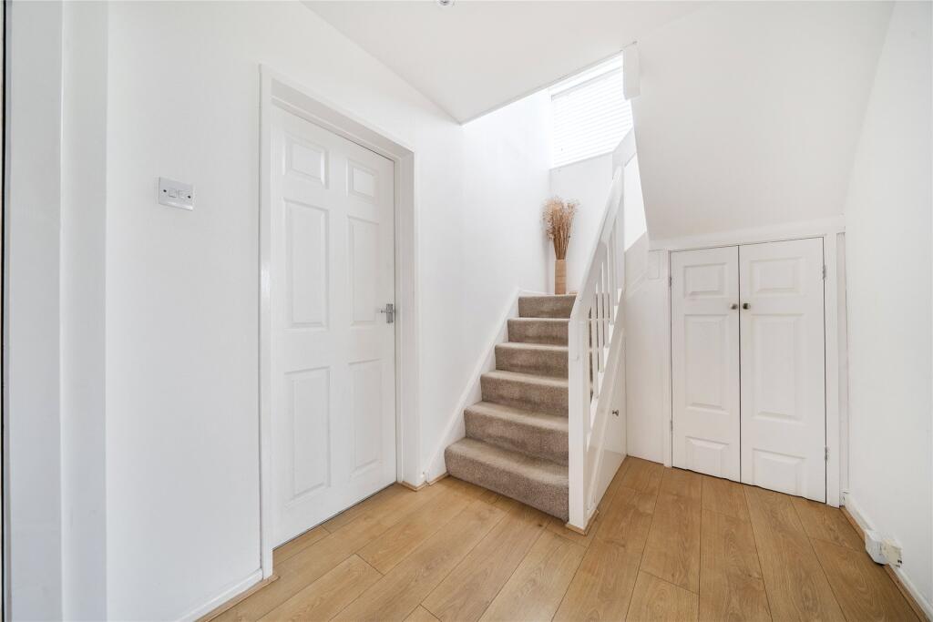 House in Ampthill, Central Bedfordshire - View 5