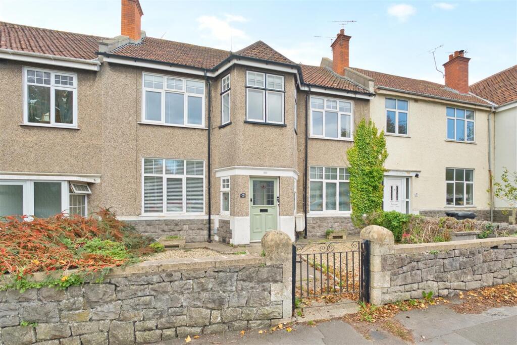 Main image of property: Quantock Road, Weston-Super-Mare - VERY SPACIOUS APARTMENT