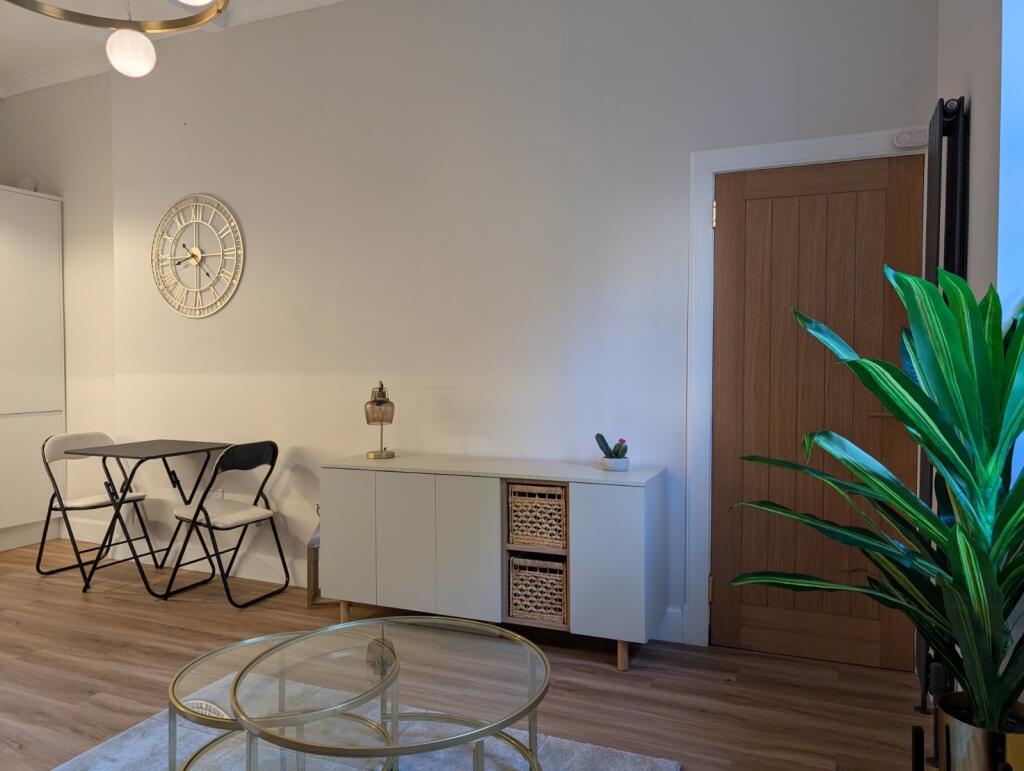Apartment in Edinburgh - More