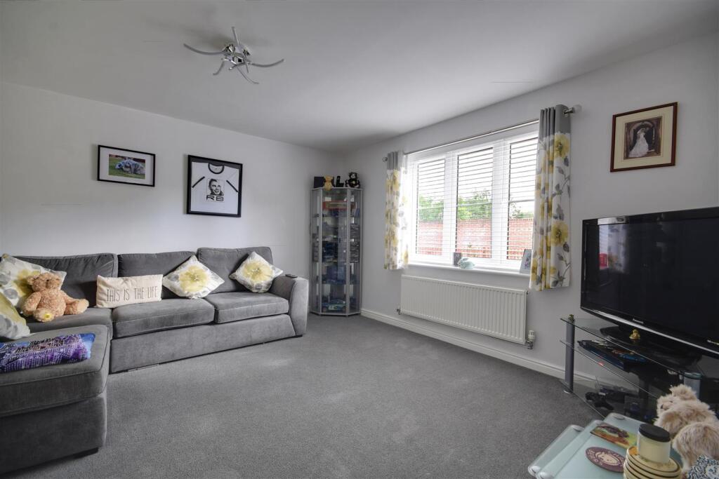 House in Tonbridge - View 3