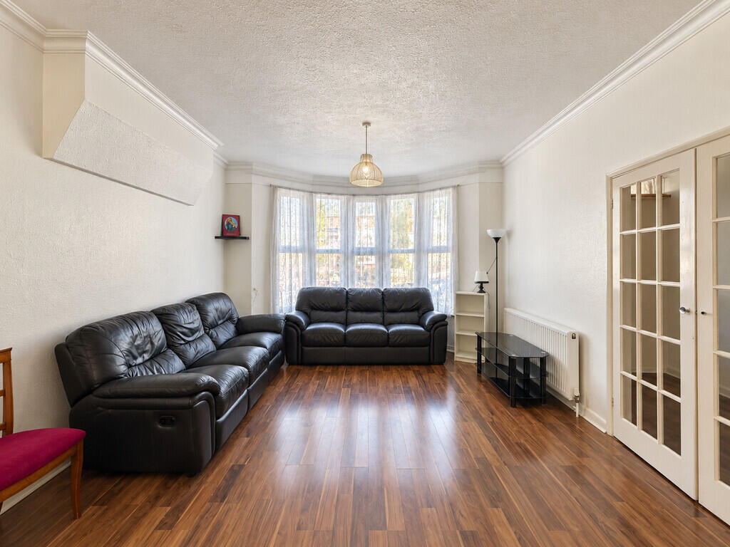 House in Southend-on-Sea - View 4