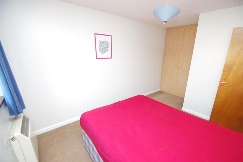 Apartment in Watford, Hertfordshire - View 5