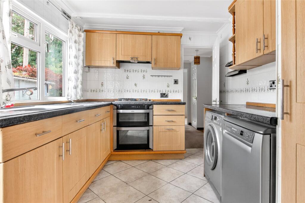 House in Berkshire, Warfield - View 4