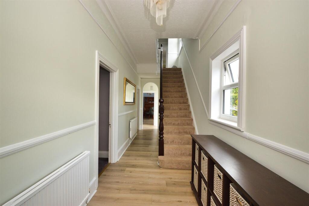 13, Partlands Avenue photo 4