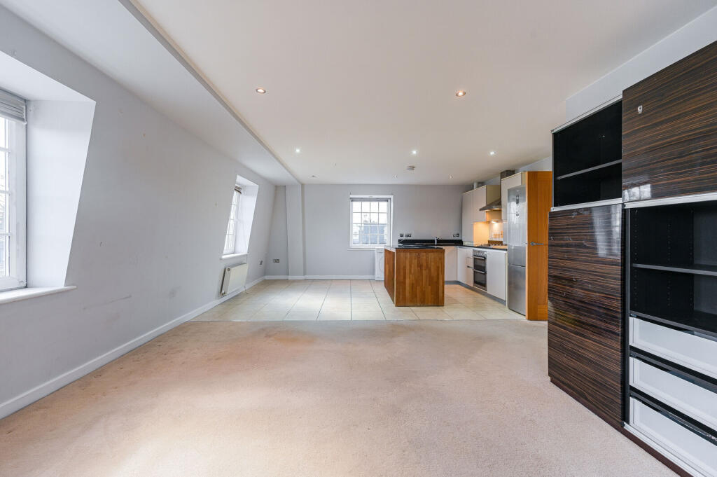 Apartment in London - View 3
