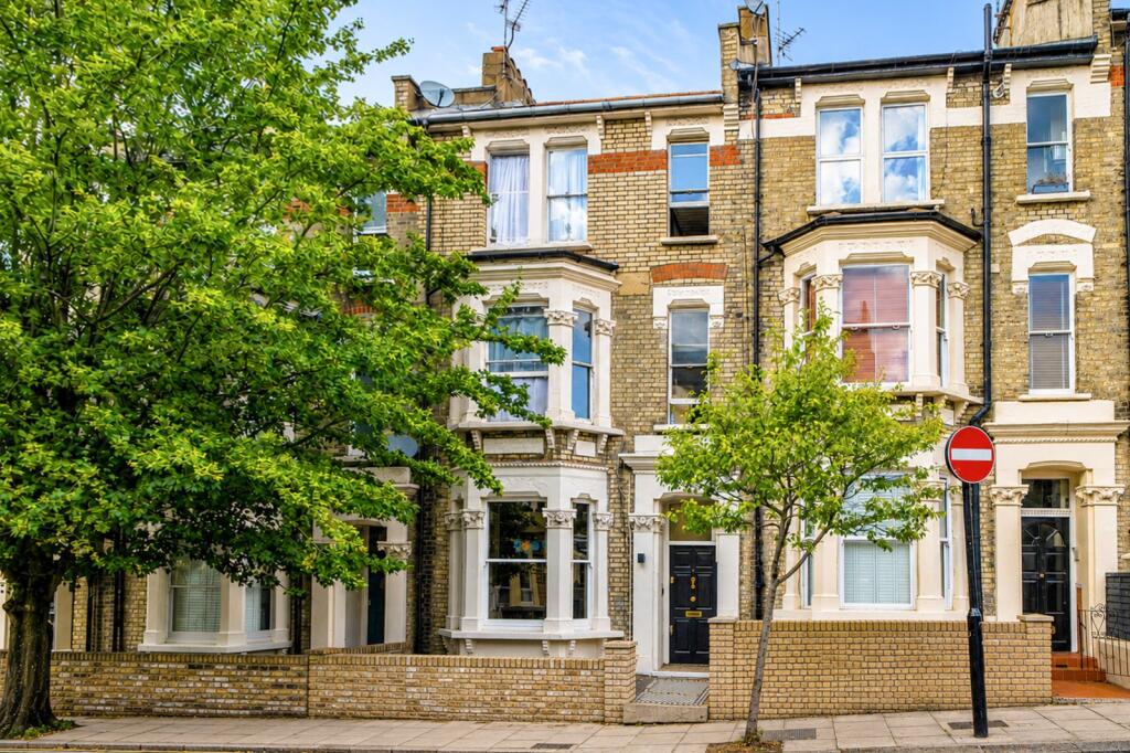 Apartment in London - View 5