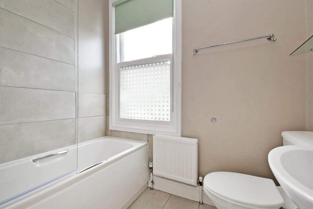 House in Sheffield, Broomhill - More