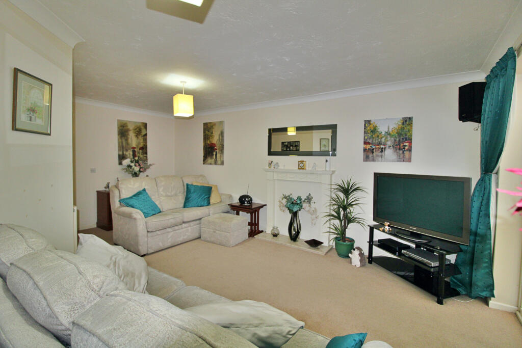 Speedwell Close, Melksham, Wiltshire photo 4
