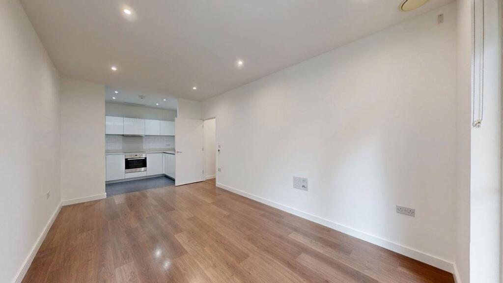 Apartment in Croydon - View 3