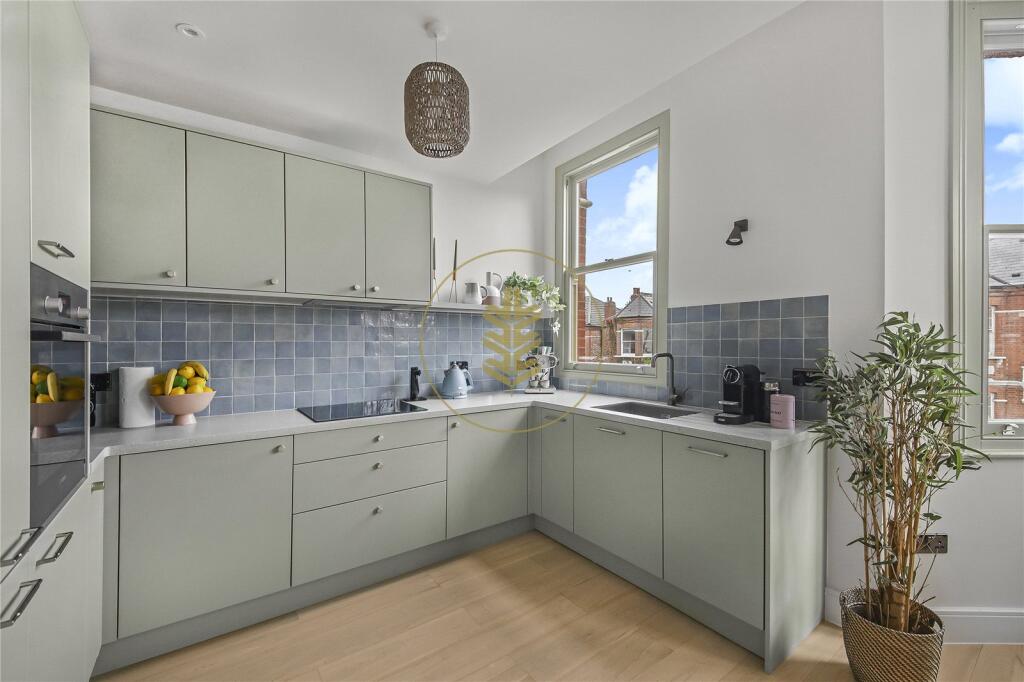 Apartment in London - View 3