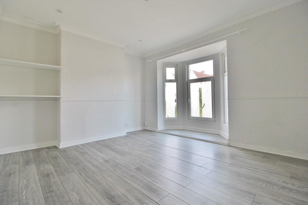 Apartment in Portsmouth - View 3