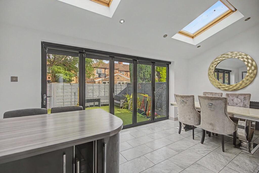House in Trafford, Brooklands - View 4