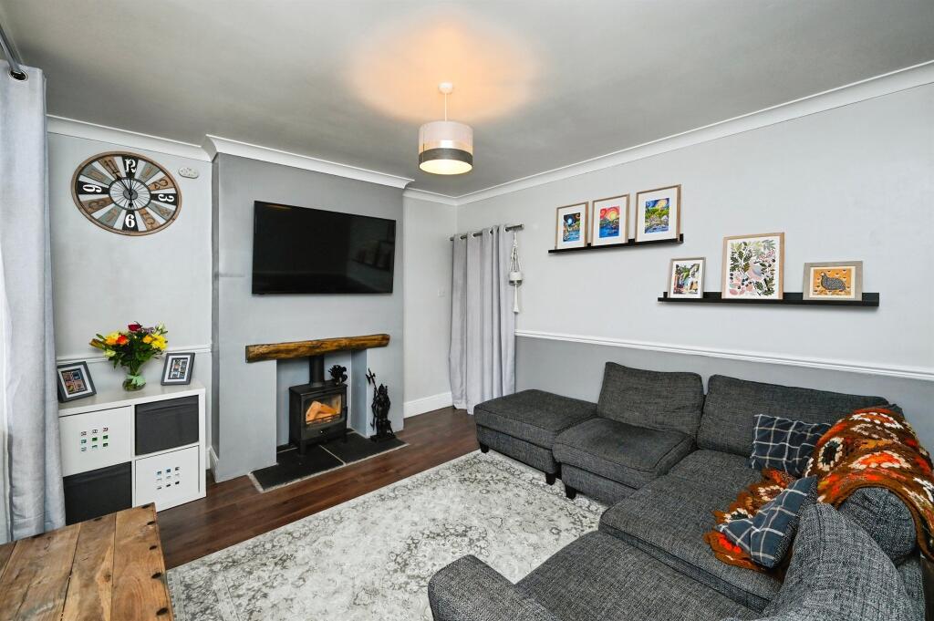 Leamoor Avenue, Somercotes, Alfreton photo 3
