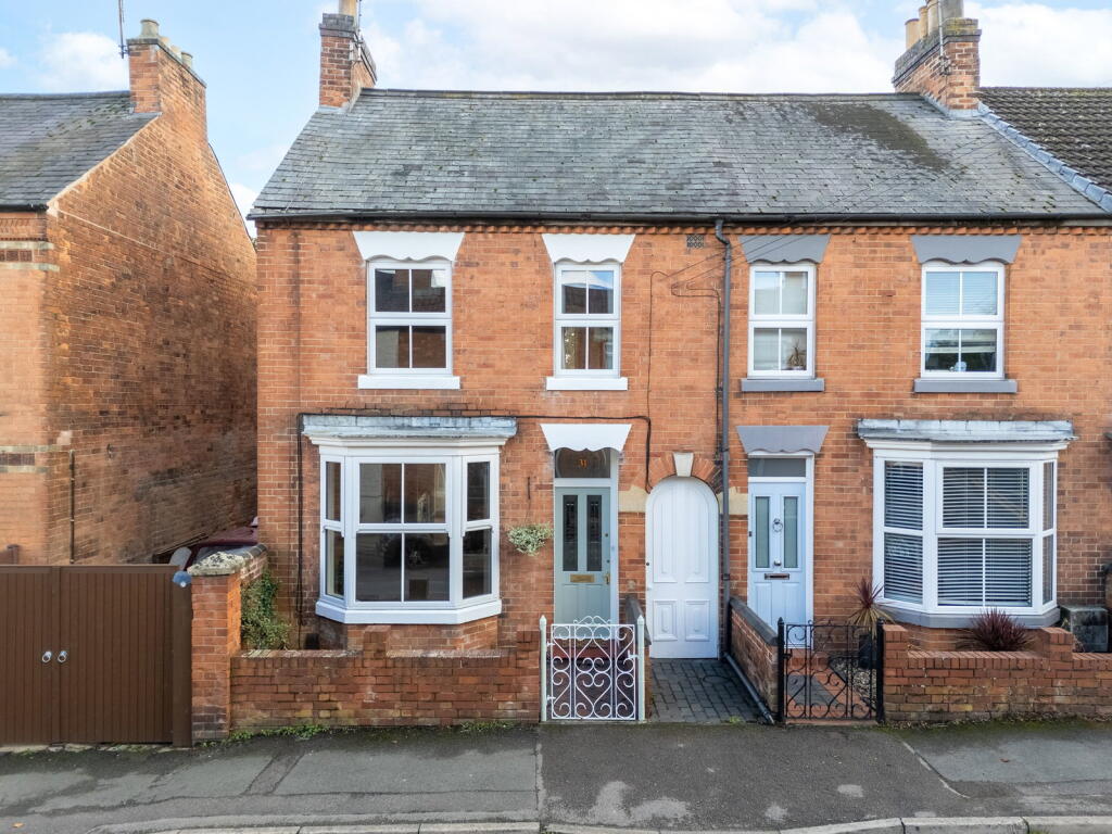 3-bed terraced on Nelson Street, Market Harborough, LE16 9AX, £265,000