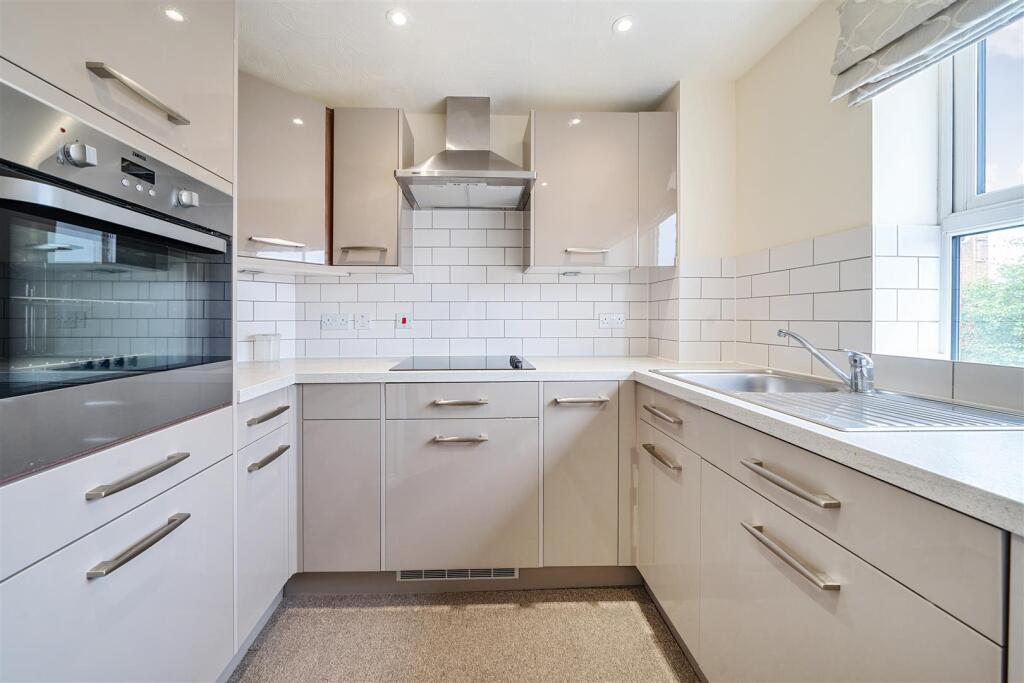 Peel Lodge, Marlow photo 4