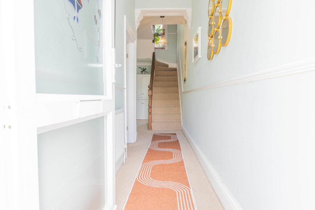 Clyffard Crescent, Newport, NP20 - View 4