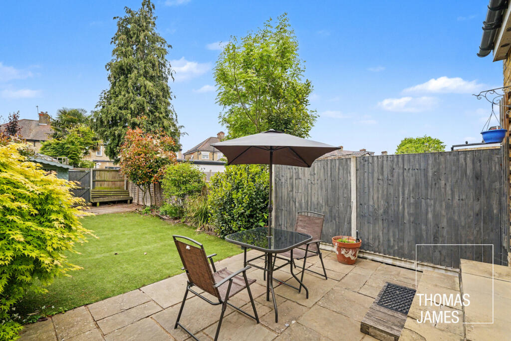 Hazelwood Road, London, EN1 photo 4