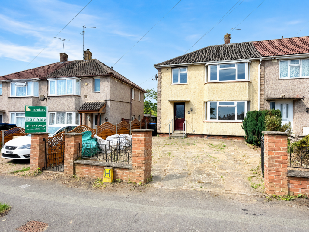 Main image of property: Tennyson Road, Daventry, West Northamptonshire