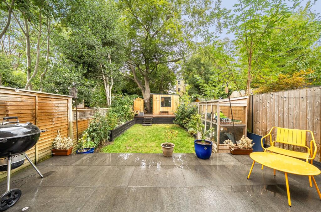 House in London - View 4