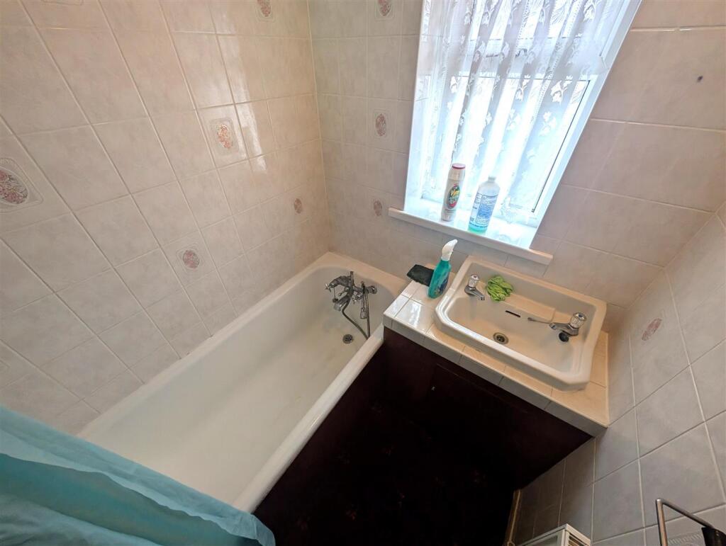 House in Kingston Upon Hull - More
