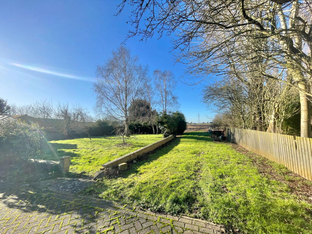 Wisbech Road, March, PE15 0BA photo 4