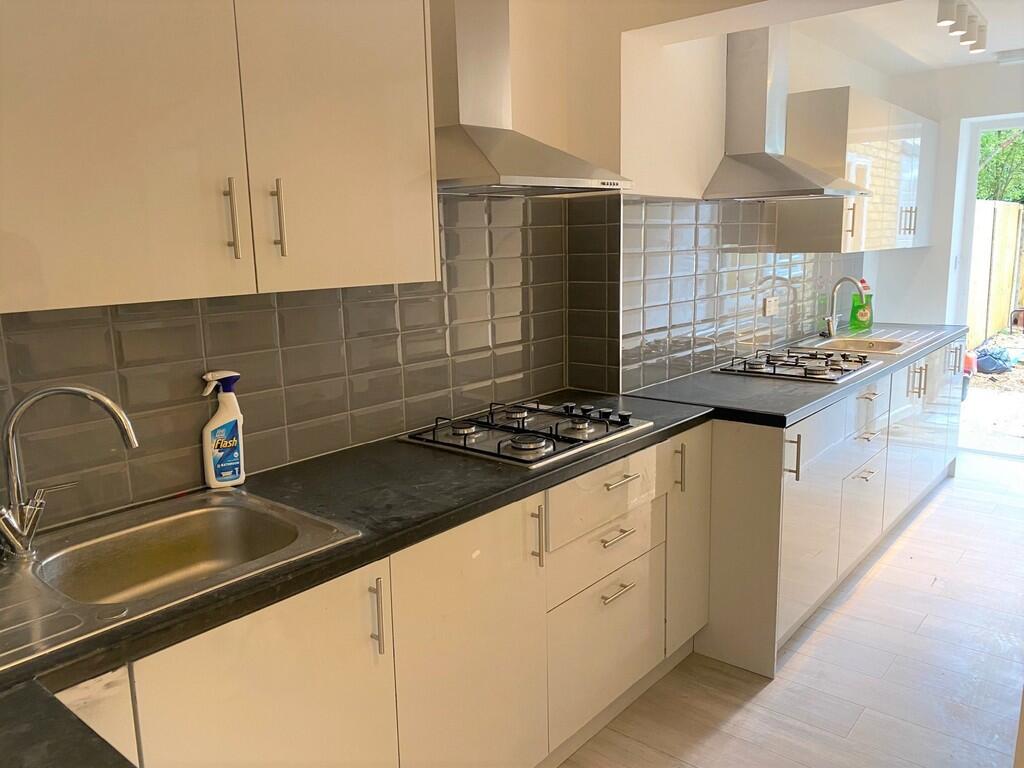 Apartment in Twickenham - View 4