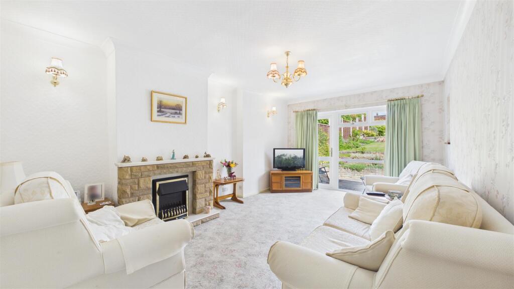 House in Dudley, West Midlands - View 2