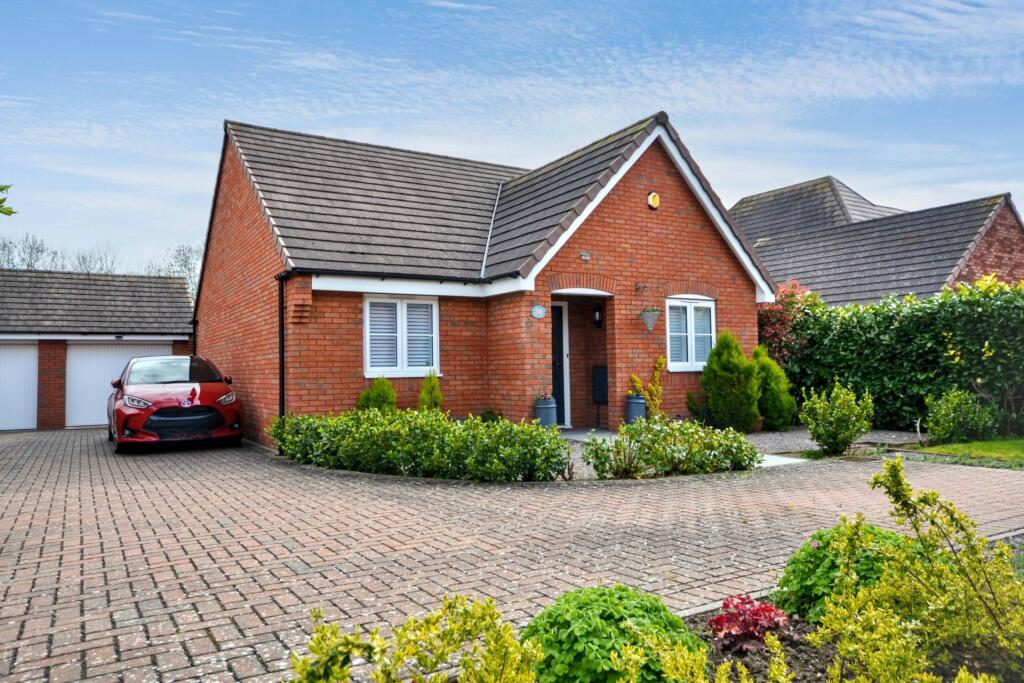 Main image of property: Feddon Close, Stoke Orchard, Cheltenham, Gloucestershire